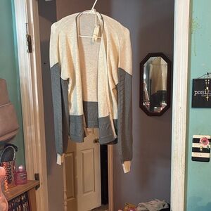 NWT Hem & Thread Cream and Gray Open Cardigan Size Large